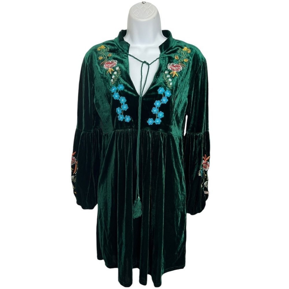 Roiii Woman Bohemian Vintage Velvet Embroidered Long Sleeve Mini Dress Size M